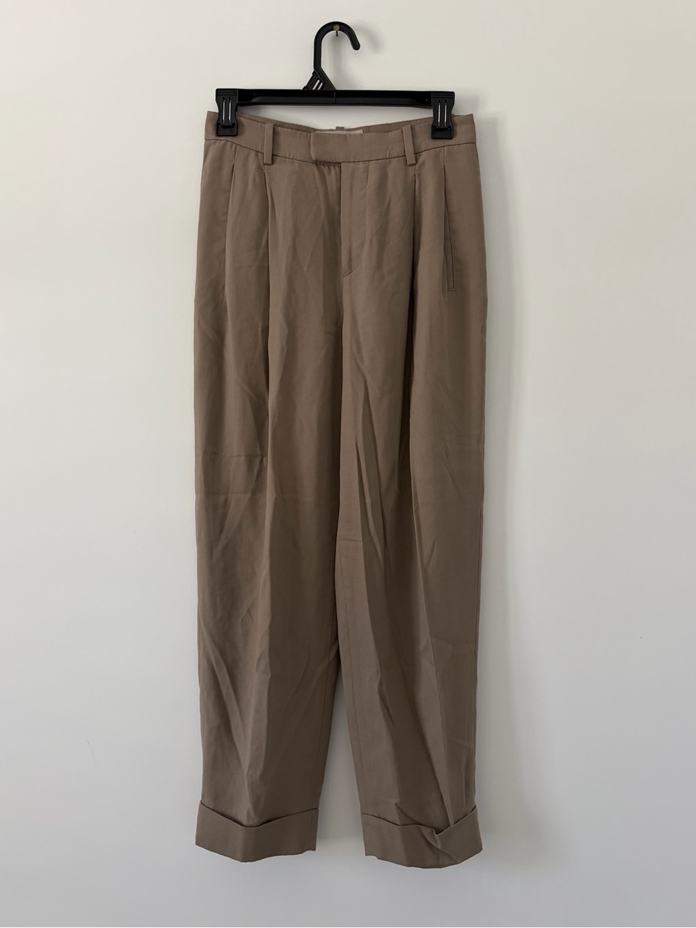 Everlane The Put Together Lyocell Pleated Front Tapered Leg Cuffed Hem Trousers